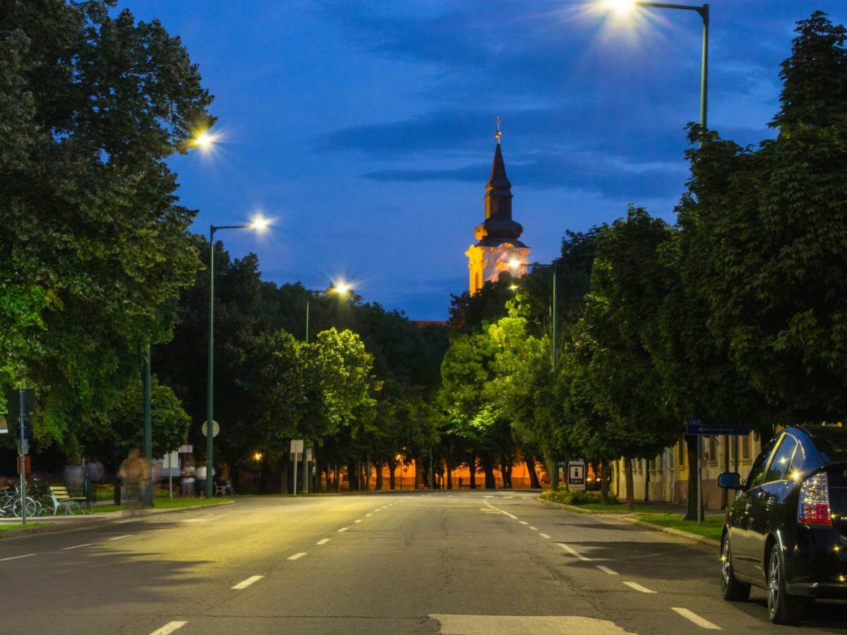Feliz Apartman Gyula Eksteriør bilde